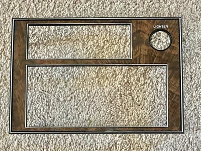 Bisel de radio Oldsmobile Cutlass Supreme 1984-1988 Foto 1 de 3