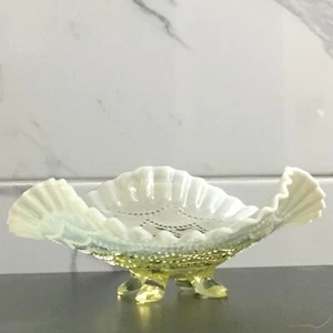 Northwood 4-Toed Footed Bowl Beaded Drapes-Vaseline Opalescent - Picture 1 of 6