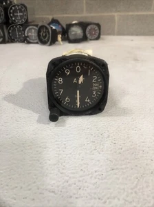 INDICATOR ALTIMETER C661011-0105 - Picture 1 of 2