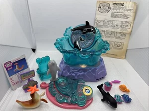 Vintage Kenner 1995 Littlest Pet Shop Shamu Sea World Play Set Dolphin Sea Lion - Picture 1 of 10