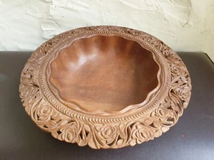 VINTAGE CARVED INDIAN WOODEN FOOTED BOWL DECORATIVE FLORAL RIM 28CM - Picture 1 of 6
