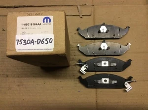 New Factory OEM Mopar Disc Brake Pad Pads Front 1-05016164AA - Picture 1 of 4