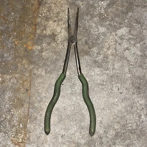 Mac Tools P112S-G Long Extended Reach Needle Nose Pliers Green 11” Handle - Picture 1 of 3