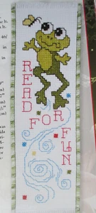 Read for Fun - Magazine cross stitch pattern - Frog Bookmark - Picture 1 of 1