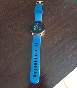 Radley london smartwatch series 05 in good condition with blue rubber wristband - Afbeelding 1 van 7