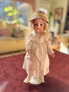 15" Antique German Bisque Doll with Mold #513