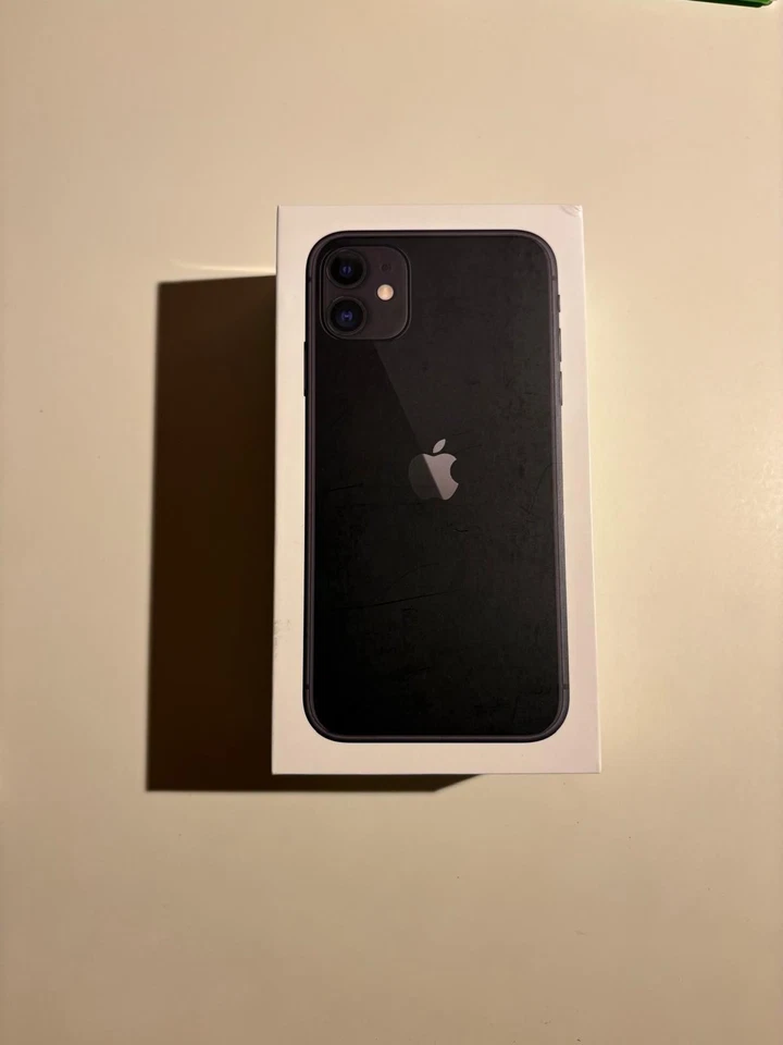 Apple iPhone 11 - 64GB - Nero (Senza operatore) A2221 (CDMA + GSM) - Immagine 1 di 4