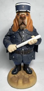 Robert Harrop Doggie People ~ BASSET HOUND GENDARME ~ Statuina cane DP209 - Foto 1 di 15