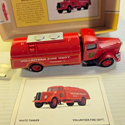 CORGI CLASSICS 98452 WHITE TANKER VOLUNTEER FIRE DEPT LIMITED EDITION NIB - Image 1 of 4