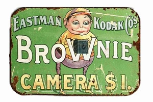 Letrero de hojalata Kodak Brownie 1904 publicidad vintage todo metal 8 x 12 - Imagen 1 de 1