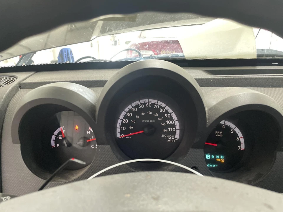 Medidor de velocímetro usado se adapta a: Dodge Nitro Cluster 2011 MPH sin pantalla de visualización sin Foto 1 de 4