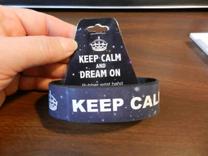 KEEP CALM AND DREAM ON RUBBER BRACELET - Picture 1 of 1