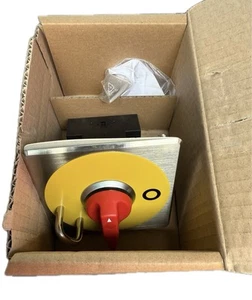 Interruptor de desconexión SCHMERSAL NHSNH40 600V 40A LOTO 101185097 acero inoxidable grado alimenticio - Imagen 1 de 4