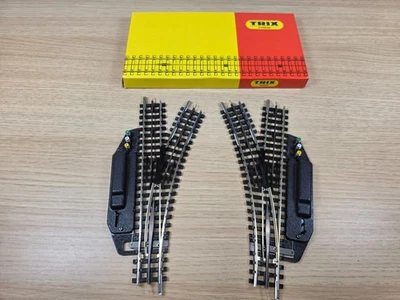 Trix Express H0  4362 - 2 x Elektrische  Weiche links + rechts - Sehr Gut - Bild 1 von 4