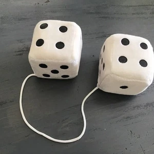 White Fuzzy Novelty Dice For Car Mirror vintage Hot Rod - Bild 1 von 3