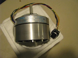MOTOR DE AIRE ACONDICIONADO NIPPON DENSAN (NIDEC) 382-2070 NSN: 6105-01-201-7228 NAH-4125B6C - Imagen 1 de 1