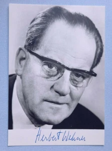 Tarjeta de autógrafo postal postal Herbert Wehner - leyenda del SPD - firma facsímil - Imagen 1 de 1