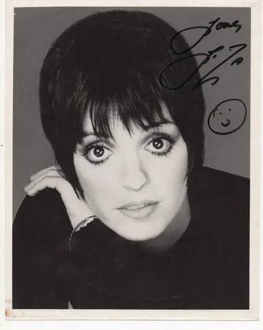 Signed LIZA MINNELLI Autographed 8x10 Photo CABARET ARTHUR Judy Garland Cover