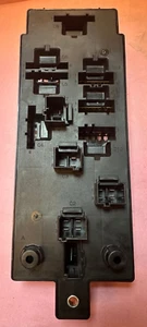 Land Rover Range Rover 2012-2021 OEM LR098969 Passenger Fuse Box - Bild 1 von 8