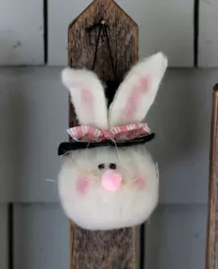Easter Ornament Bunny in Top Hat Fabric Primitive Spring Easter Decor 5 x 3 inch - Picture 1 of 4