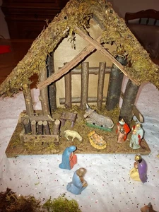 Weihnachtskrippe mit Figuren ca. 36 x 31 cm - Bild 1 von 11