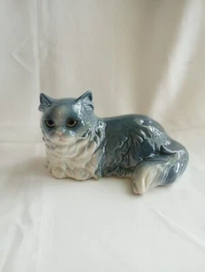 Vintage Goebel Cat Porcelain Figurine Persian Blue & White Cat W Germany - Picture 1 of 7