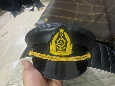 RÉPLICA ELEGANTE CLÁSICO BARCO YATE COMANDANTE CUERO REAL AZUL MARINO CAPITÁN MARINERO... Foto 1 de 4