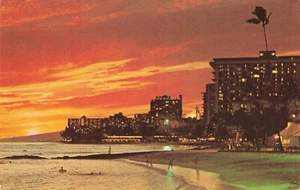Waikiki Beach Evening Time Hawaii Vintage PC - Bild 1 von 2