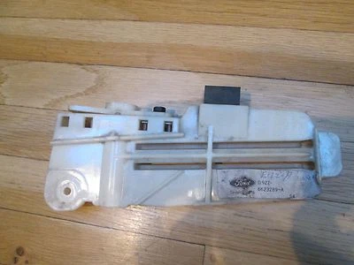 NOS 1979 80 81 FORD MUSTANG FOXBODY TECHO EN T VENTANA SOPORTE CANAL LH D9ZZ Foto 1 de 3