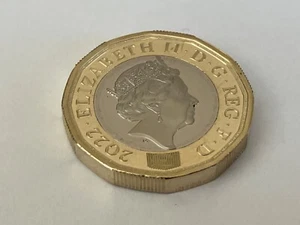Simply Coins~ 2022 PROOF ONE 1 POUND Coin RARE LEFTIE LEFTY coin - Picture 1 of 5