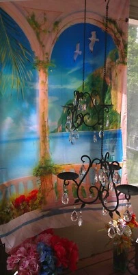 Par de apliques candelabros colgantes de hierro vintage ornamentados con prismas de vidrio antiguos Foto 1 de 4