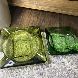 Set 2 Vintage Ashtrays MCM  Emerald Green Glass Square Cigar Cigarette - Picture 1 of 6