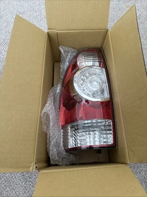 Задний фонарь для водителей Toyota TACOMA 2010 — НОВЫЙ - Изображение 1 из 2