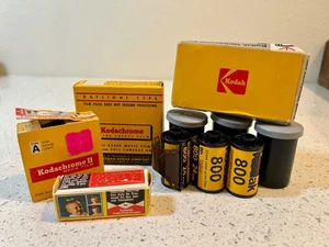 De colección Kodak Verichrome Pan, Triple Impresión Película a Color 127 y Caja Kodachrome con Estaño - Imagen 1 de 24