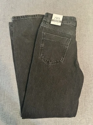 Pantalones de mezclilla Zara para mujer talla 4 tiro alto dobladillo dobladillo negro Bikercore grunge nuevos con etiquetas Foto 1 de 4