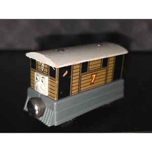 Thomas & Friends Tren de Madera Toby Tanque Motor - Imagen 1 de 7