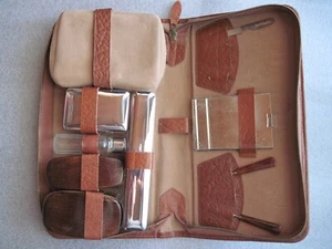 Kulturtasche aus den 50er Jahren für Sammler und Liebhaber siehe Fotos - Bild 1 von 3