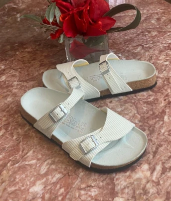 全新 Birkis Birkenstock Aziza 女式薄荷绿色条纹凉鞋 尺寸 38/7,140 美元 — 第 1/4 张图片