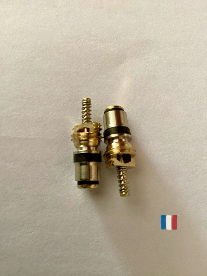 Lot 2 air conditioning valve shells Peugeot, Citroen (1615058680), Renault, VW M8 - Image 1 of 1