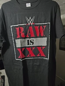 WWE T-Shirt Raw 30th Anniversary - Picture 1 of 2