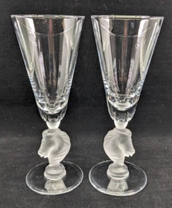 Juego de 2 copas de cristal de vino champán con vástago de cabeza de caballo esmerilado - Imagen 1 de 5