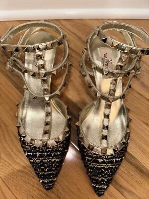 Nuevo sin caja Valentino Garavani Hecho en Italia Rock Stud Gatito Tacones talla 7.5 Foto 1 de 4