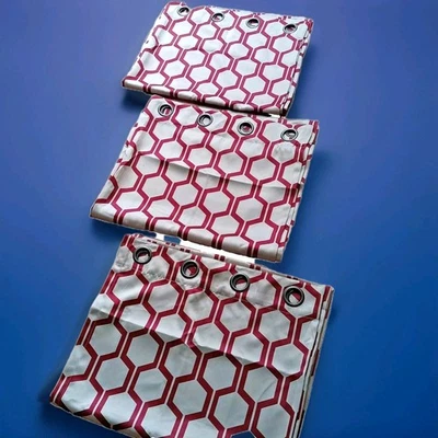 CORTINAS OSCURECIMIENTO HABITACIÓN 3 Paneles ~GEOMÉTRICO Ojal Térmico TAN & ROJO 84" L. Foto 1 de 4