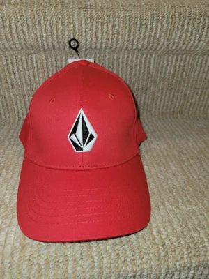 MOVING SALE! NEW with Tags Volcom Men's V Stone S/M Stretch Fit Men's Red Hat  - Image 1 of 4