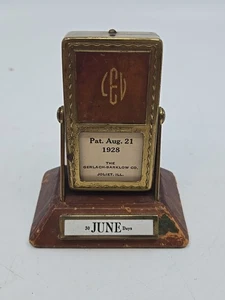 Vintage Gerlach-Barklow Co. Perpetual Flip Calendar Desk Date Brass Metal - Picture 1 of 8