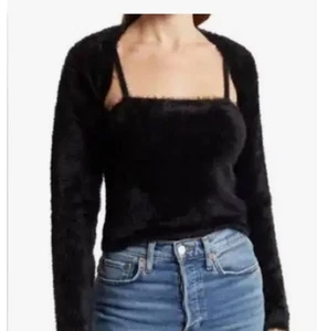 Alice + Olivia Luetta Fuzzy Shrug Bolero Sweater Set size Large NWT Black $$$ - Imagen 1 de 4