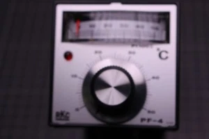 Regolatore di temperatura RKC PF-4B1R-M 0-200°C PT100 - Foto 1 di 3