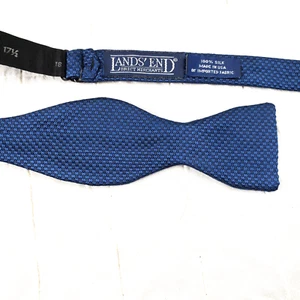 LANDS' END Men's Woven Blue Silk Adjustable Bow Tie Made in USA - Picture 1 of 10