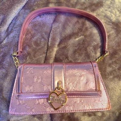 Bolso de Hombro Juicy Couture Metálico Pequeño Rosa Chicle Cadena de Herrajes Dorados Foto 1 de 4
