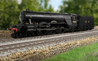 Hornby R30454 LNER Class A10 4472 Steam Loco Flying Scotsman VE Day 80th 00 - Image 1 of 4